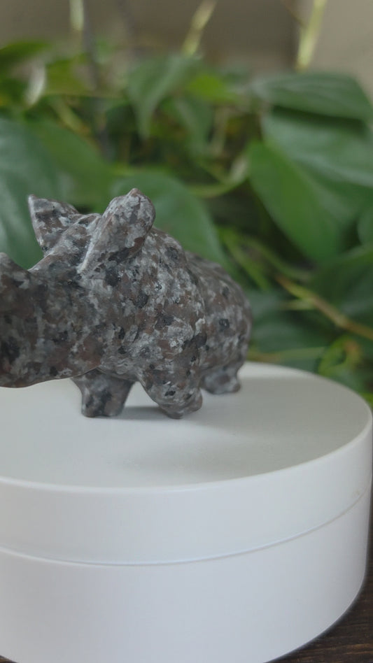 UV Reactive Sodalite "Yooperlite" Rhino Carving
