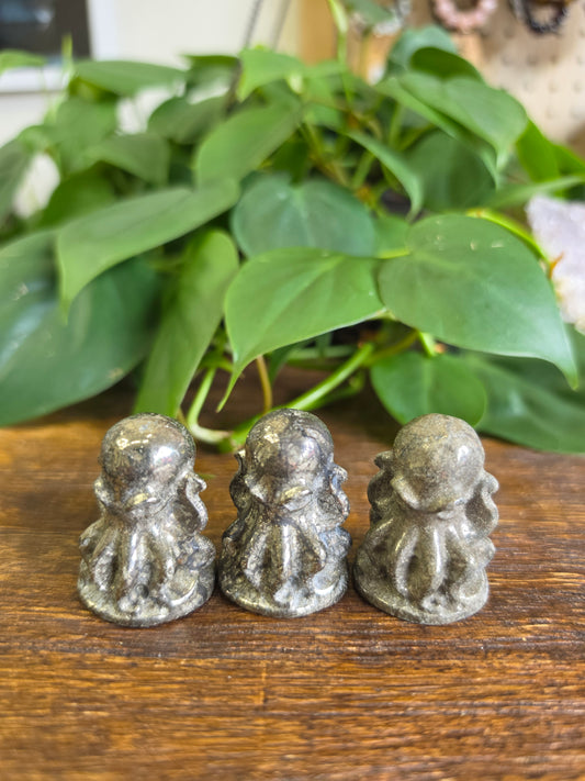 Pyrite Crystal Octopus Kracken Carving (One Piece)