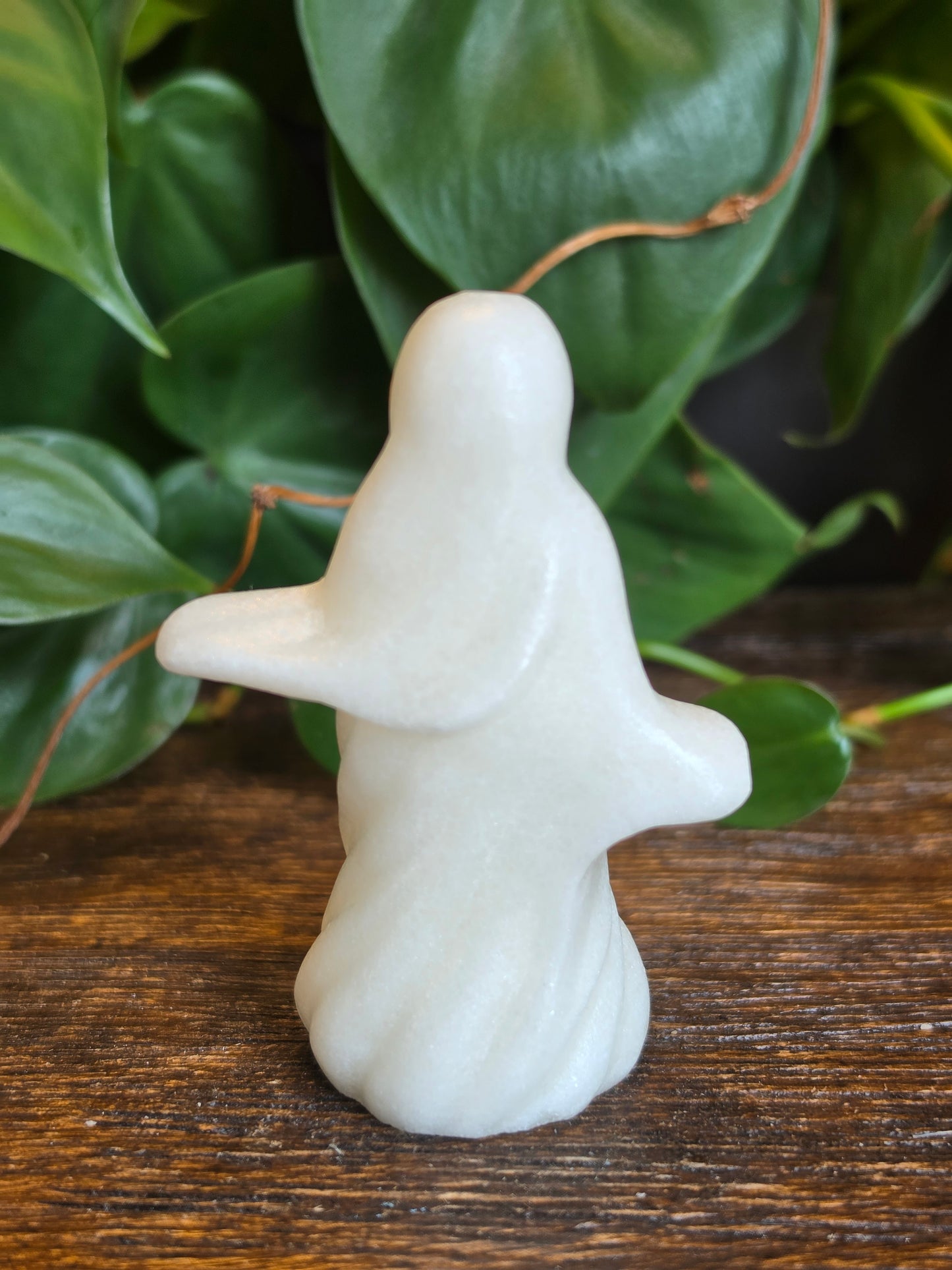 Calcite Marble Crystal Halloween Ghost Carving (One Piece)