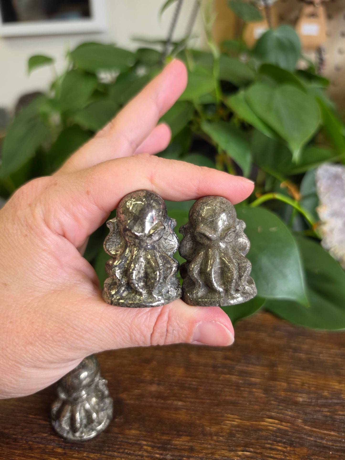 Pyrite Crystal Octopus Kracken Carving (One Piece)