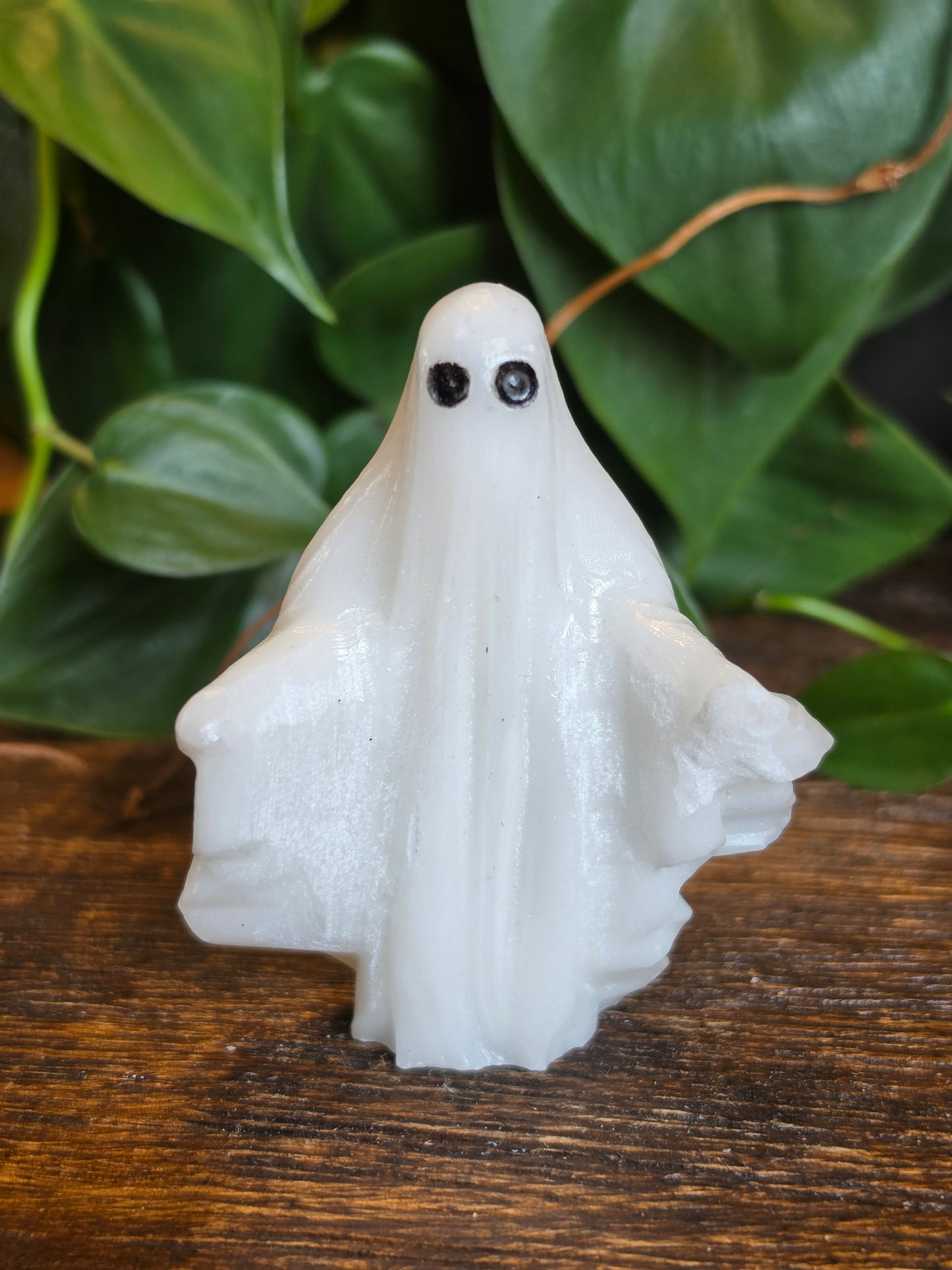 Calcite Marble Crystal Halloween Ghost Carving (One Piece)
